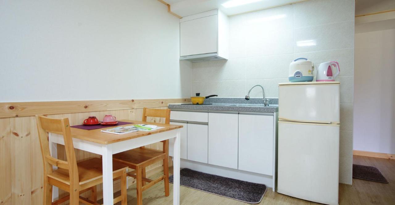 Gotjawal Geomunoreum Pension เมืองเชจู ภายนอก รูปภาพ