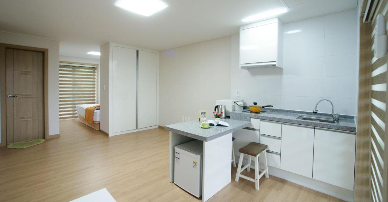 Gotjawal Geomunoreum Pension เมืองเชจู ภายนอก รูปภาพ