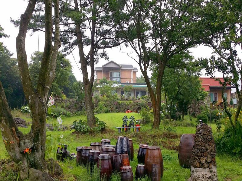 Gotjawal Geomunoreum Pension เมืองเชจู ภายนอก รูปภาพ