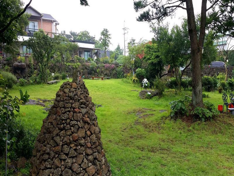 Gotjawal Geomunoreum Pension เมืองเชจู ภายนอก รูปภาพ